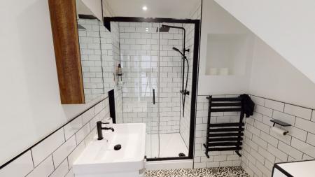 8 bedroom Flat to let in North Sherwood Street, Arboretum, Nottingham, NG1
