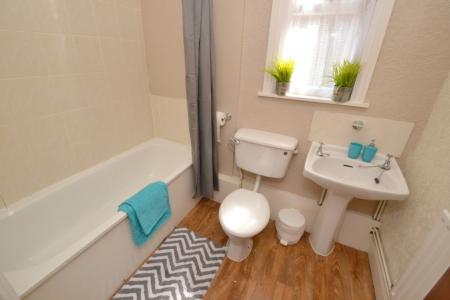 7 bedroom Detached house to let in Henry Road, West Bridgford, NG2