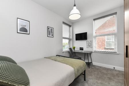 6 bedroom Semi-detached house to let in Marlborough Street, Dunkirk, Nottingham, NG7