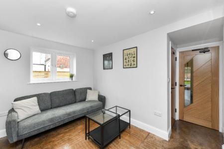 6 bedroom Semi-detached house to let in Marlborough Street, Dunkirk, Nottingham, NG7