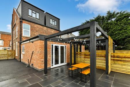 6 bedroom Semi-detached house to let in Marlborough Street, Dunkirk, Nottingham, NG7