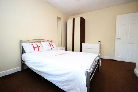 3 bedroom Semi-detached house to let in Allington Avenue, Lenton, Nottingham, NG7