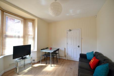 6 bedroom Semi-detached house to let in Bute Avenue, Lenton, Nottingham, NG7