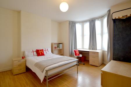 6 bedroom Semi-detached house to let in Bute Avenue, Lenton, Nottingham, NG7