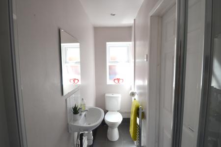 6 bedroom Semi-detached house to let in Bute Avenue, Lenton, Nottingham, NG7