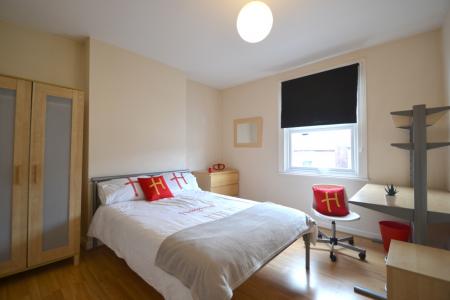 6 bedroom Semi-detached house to let in Bute Avenue, Lenton, Nottingham, NG7