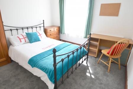 4 bedroom Detached house to let in Chippendale Street, Lenton, Nottingham, NG7