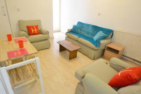 4 bedroom Detached house to let in Chippendale Street, Lenton, Nottingham, NG7