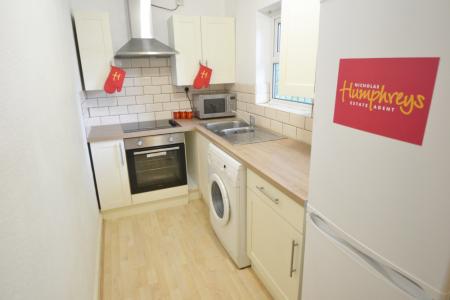 4 bedroom Detached house to let in Chippendale Street, Lenton, Nottingham, NG7