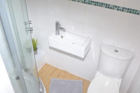 4 bedroom Terraced House to let in Claude Street, Dunkirk, Nottingham, NG7