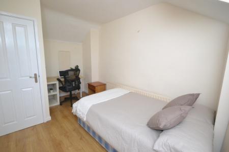 4 bedroom Terraced House to let in Claude Street, Dunkirk, Nottingham, NG7