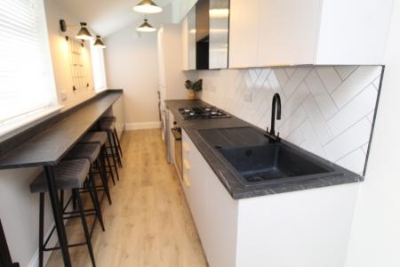 5 bedroom Semi-detached house to let in Claude Street, Dunkirk, Nottingham, NG7