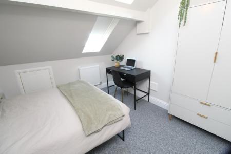 5 bedroom Semi-detached house to let in Claude Street, Dunkirk, Nottingham, NG7