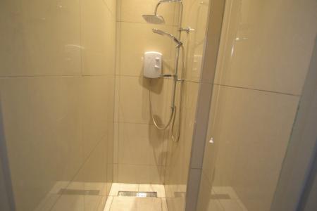 4 bedroom Flat to let in Cromwell Street, Arboretum, Nottingham, NG7