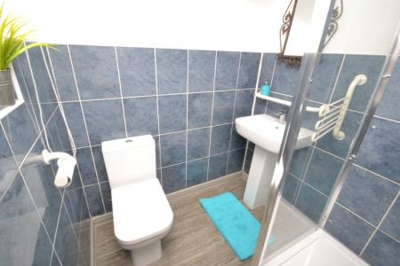 3 bedroom Detached house to let in Cromwell Street, Arboretum, Nottingham, NG7