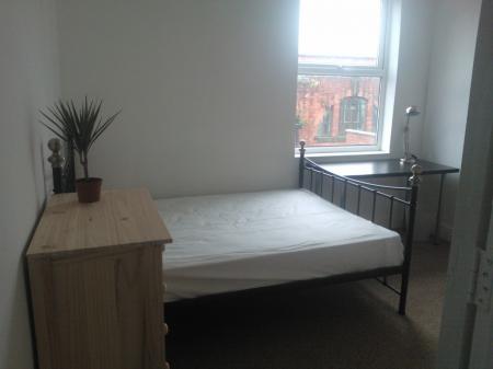 4 bedroom Detached house to let in Cycle Road, Lenton, Nottingham, NG7