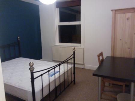 4 bedroom Detached house to let in Cycle Road, Lenton, Nottingham, NG7