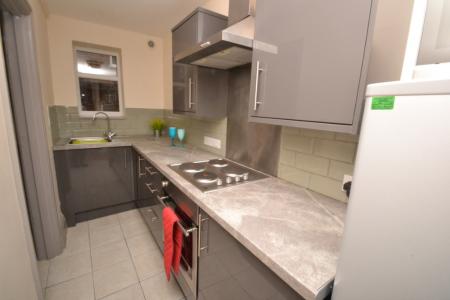 2 bedroom Flat to let in Exeter Road, Nottingham, NG7