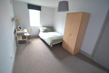 2 bedroom Flat to let in Exeter Road, Nottingham, NG7