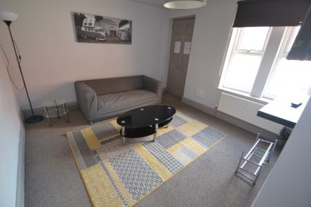 2 bedroom Flat to let in Exeter Road, Nottingham, NG7