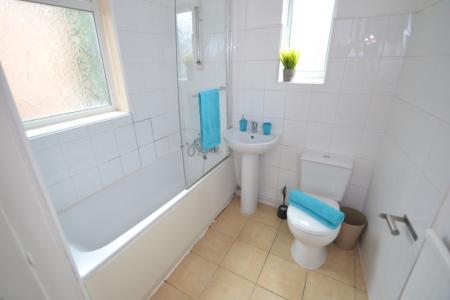 8 bedroom Link detached house to let in Forest Road East, Arboretum, Nottingham, NG1