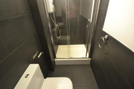 8 bedroom Flat to let in Forest Road East, Arboretum, Nottingham, NG1