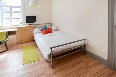 6 bedroom Terraced House to let in Gedling Grove, Arboretum, Nottingham, NG7