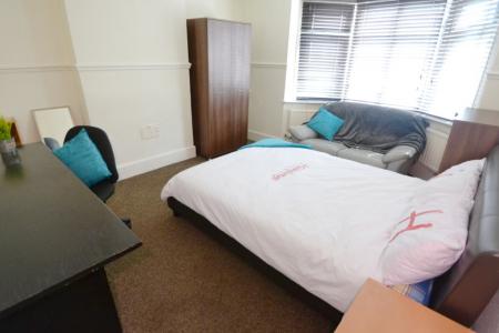 6 bedroom Detached house to let in Johnson Road, Lenton, Nottingham, NG7
