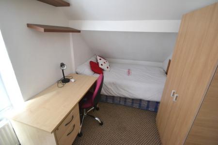 5 bedroom Detached house to let in Johnson Road, Lenton, Nottingham, NG7