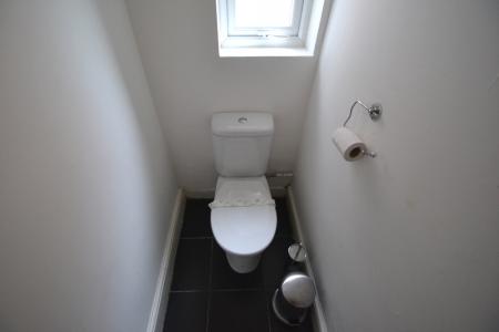 5 bedroom Detached house to let in Johnson Road, Lenton, Nottingham, NG7