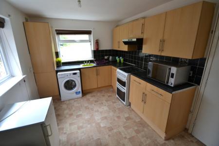 5 bedroom Detached house to let in Johnson Road, Lenton, Nottingham, NG7