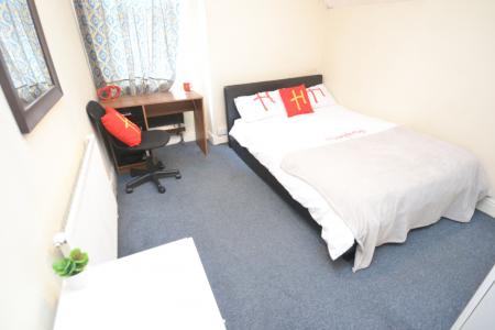 5 bedroom Detached house to let in Lenton Boulevard, Lenton, Nottingham, NG7