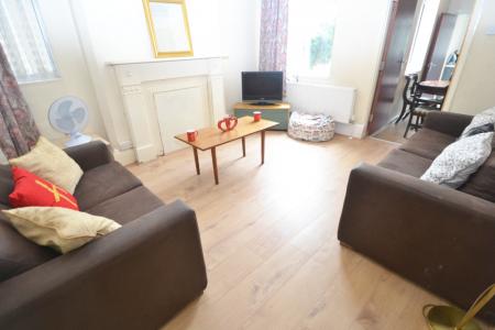 5 bedroom Detached house to let in Lenton Boulevard, Lenton, Nottingham, NG7