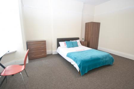 7 bedroom Semi-detached house to let in Melton Road, West Bridgford, NG2