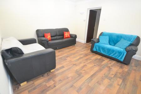 7 bedroom Semi-detached house to let in Melton Road, West Bridgford, NG2