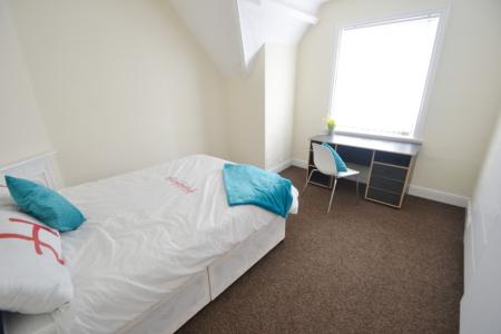 4 bedroom Detached house to let in Millicent Road, West Bridgford, NG2