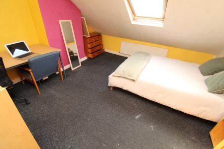 5 bedroom Semi-detached house to let in Montpelier Road, Dunkirk, Nottingham, NG7