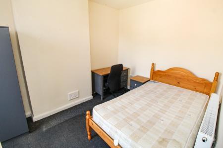 4 bedroom Flat to let in Montpelier Road (4 Bed), Dunkirk, Nottingham, NG7