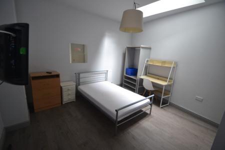 4 bedroom Flat to let in Mount Hooton Road, Arboretum, Nottingham, NG7