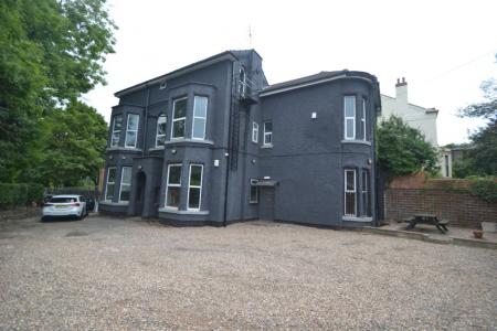 8 bedroom Flat to let in Mount Hooton Road, Arboretum, Nottingham, NG7
