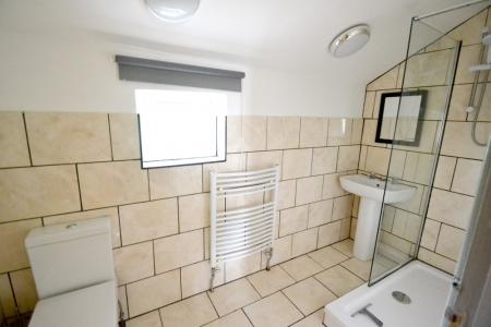 8 bedroom Flat to let in Mount Hooton Road, Arboretum, Nottingham, NG7