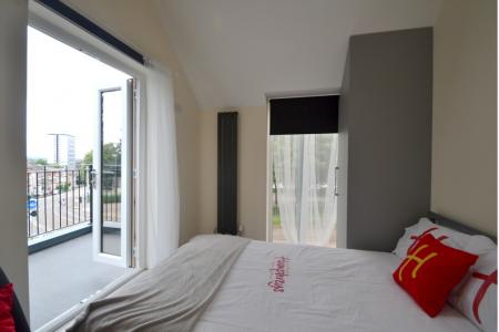 8 bedroom Flat to let in Mount Hooton Road, Arboretum, Nottingham, NG7