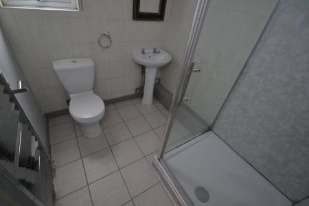2 bedroom Flat to let in Mount Hooton Road, Forest Fields, Nottingham, NG7