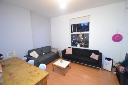 6 bedroom Flat to let in Raleigh Street, Arboretum, Nottingham, NG7