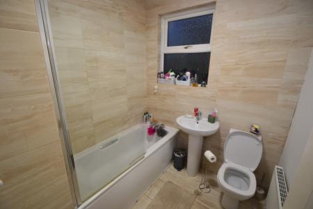 6 bedroom Flat to let in Raleigh Street, Arboretum, Nottingham, NG7