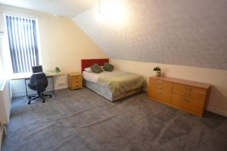 6 bedroom Semi-detached house to let in Sherwin Road, Lenton, Nottingham, NG7