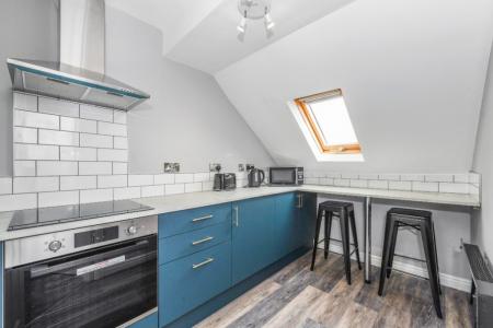 12 bedroom Town house to let in Waverley Street, Arboretum, Nottingham, NG7