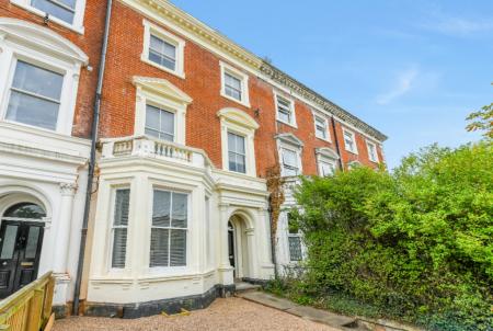 12 bedroom Town house to let in Waverley Street, Arboretum, Nottingham, NG7