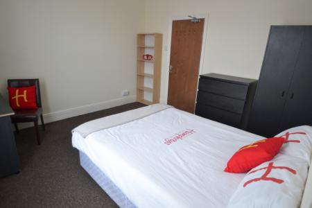 4 bedroom Detached house to let in City Road, Dunkirk, Nottingham, NG7