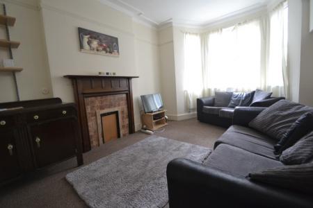 5 bedroom Semi-detached house to let in Derby Grove, Lenton, Nottingham, NG7
